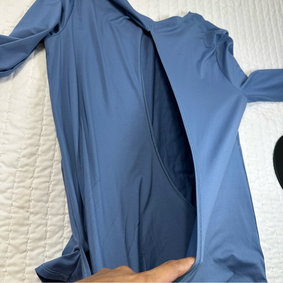 SPANX Soft Spot Wrap Back Indigo Haze Butter Long Sleeve T-Shirt Size M - Picture 13 of 16